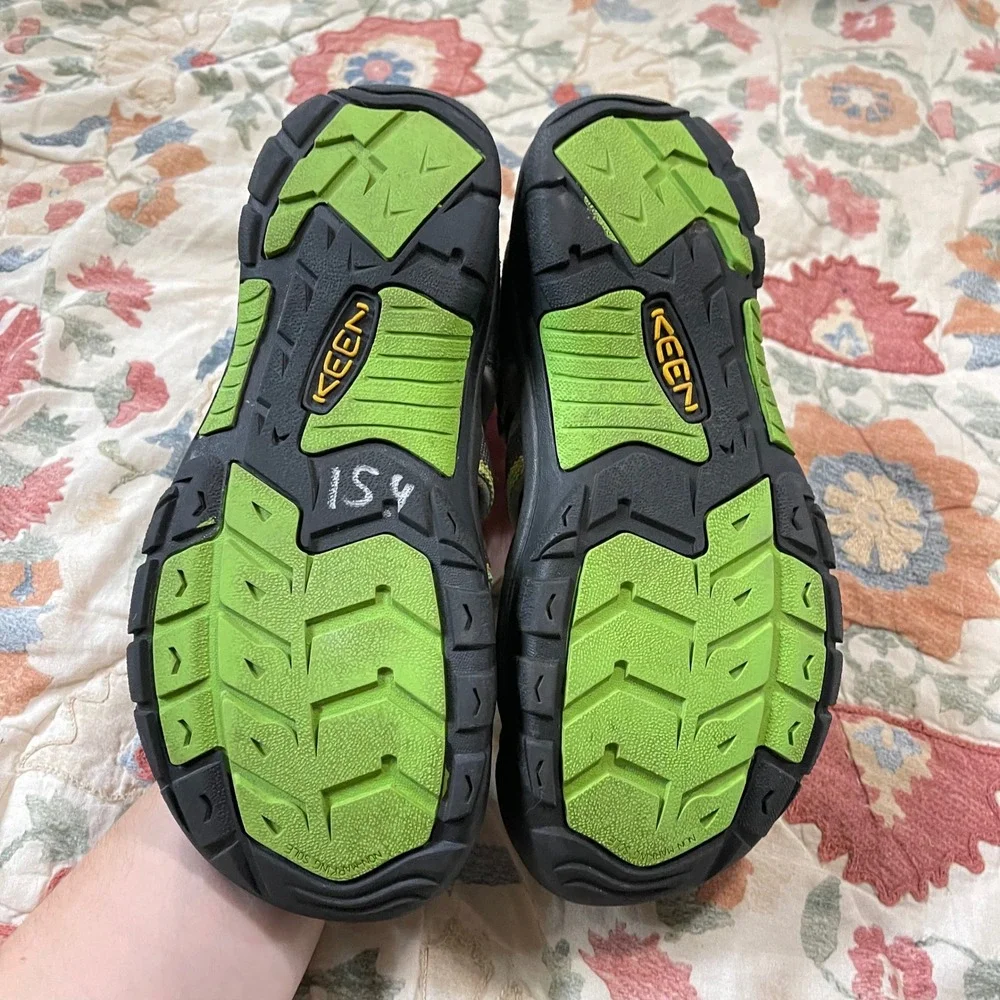 Keen Men 7 Newport H2 Hiking Green Gray Water Hiking Outdoor Sandal Gorpcore